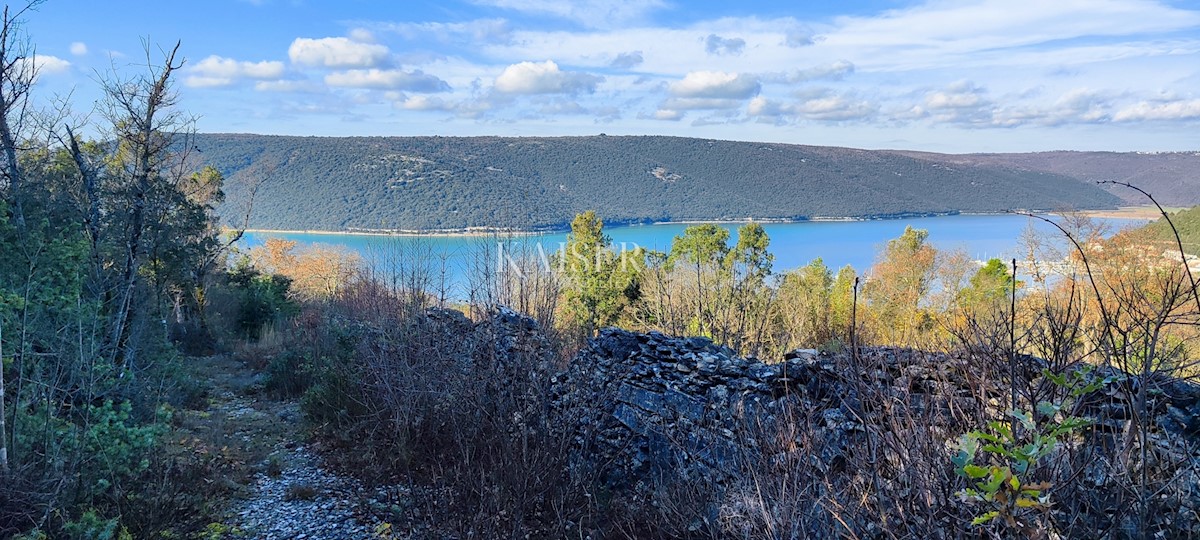 Istra, Labin - gradbeno zemljišče s pogledom na morje, 1200 m2