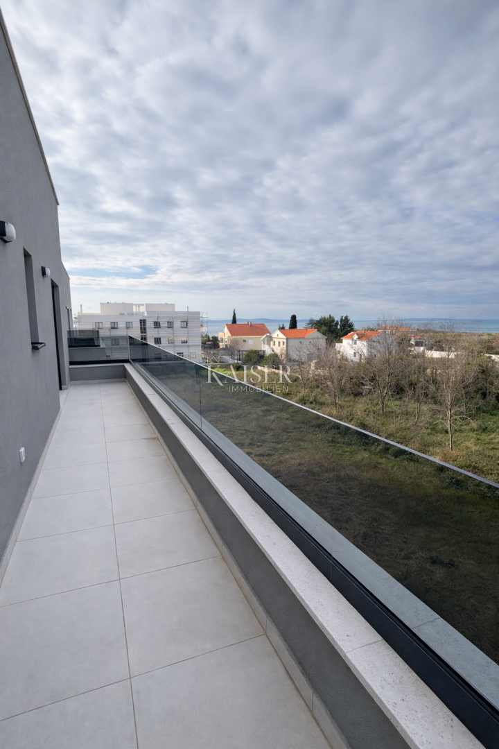 Zadar, Privlaka novogradnja stanovanje v bližini morja (200m)