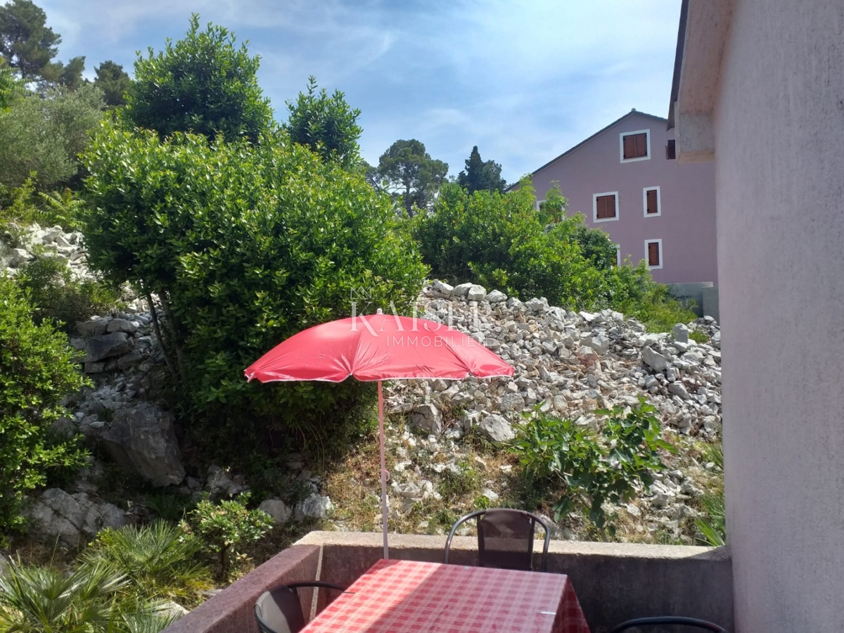 Veli Lošinj, hiša v zalivu Rovenska - 70 m od morja, obdana z zelenjem