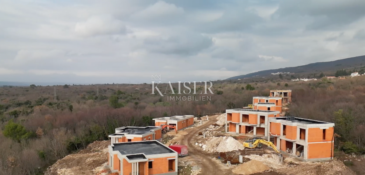 Istra, Labin - Trget - novogradnja z bazenom, 181 m2