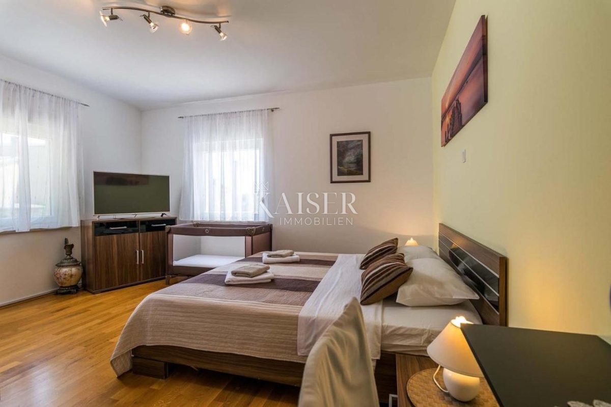 Istra, Pula - Družinska hiša 250m² na atraktivni lokaciji z bazenom
