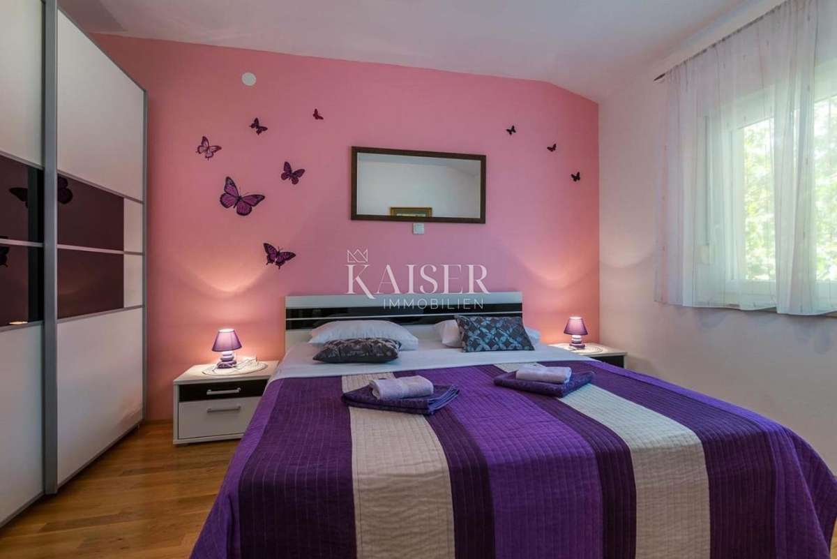 Istra, Pula - Družinska hiša 250m² na atraktivni lokaciji z bazenom