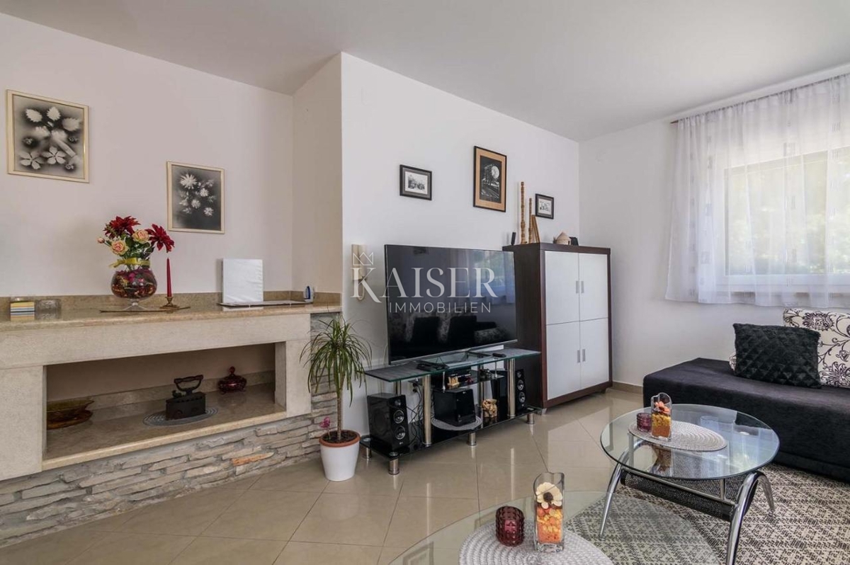 Istra, Pula - Družinska hiša 250m² na atraktivni lokaciji z bazenom