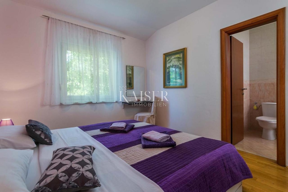 Istra, Pula - Družinska hiša 250m² na atraktivni lokaciji z bazenom
