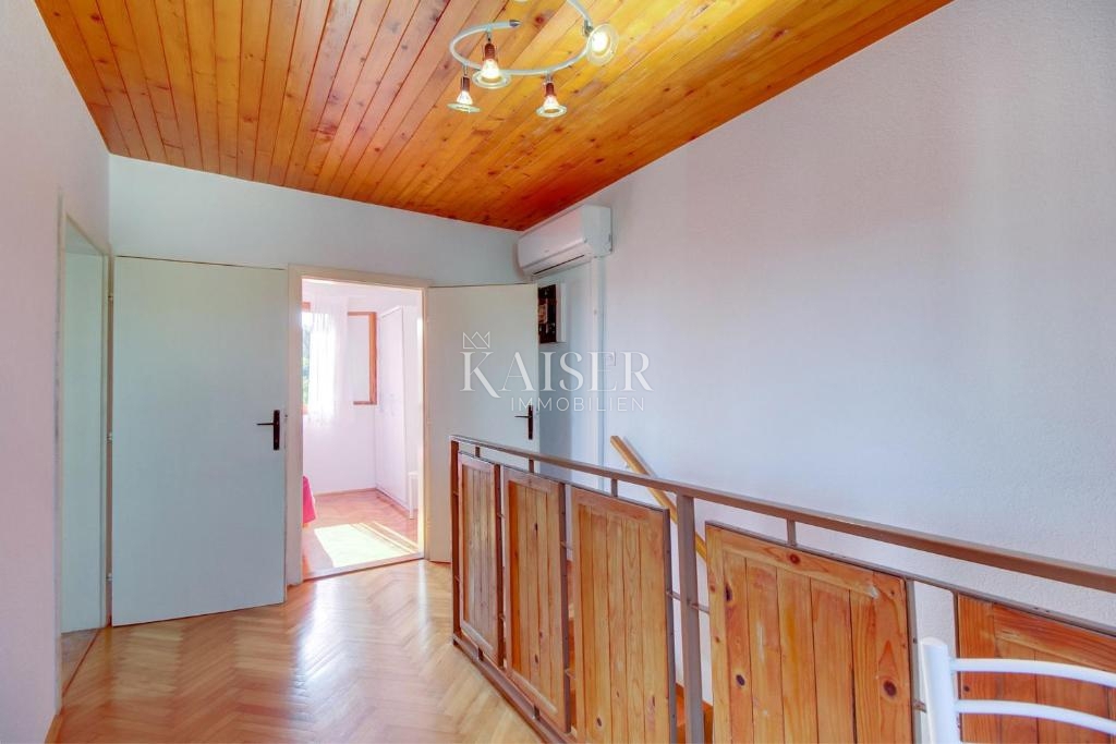Otok Lošinj, Nerezine, hiša 74m2