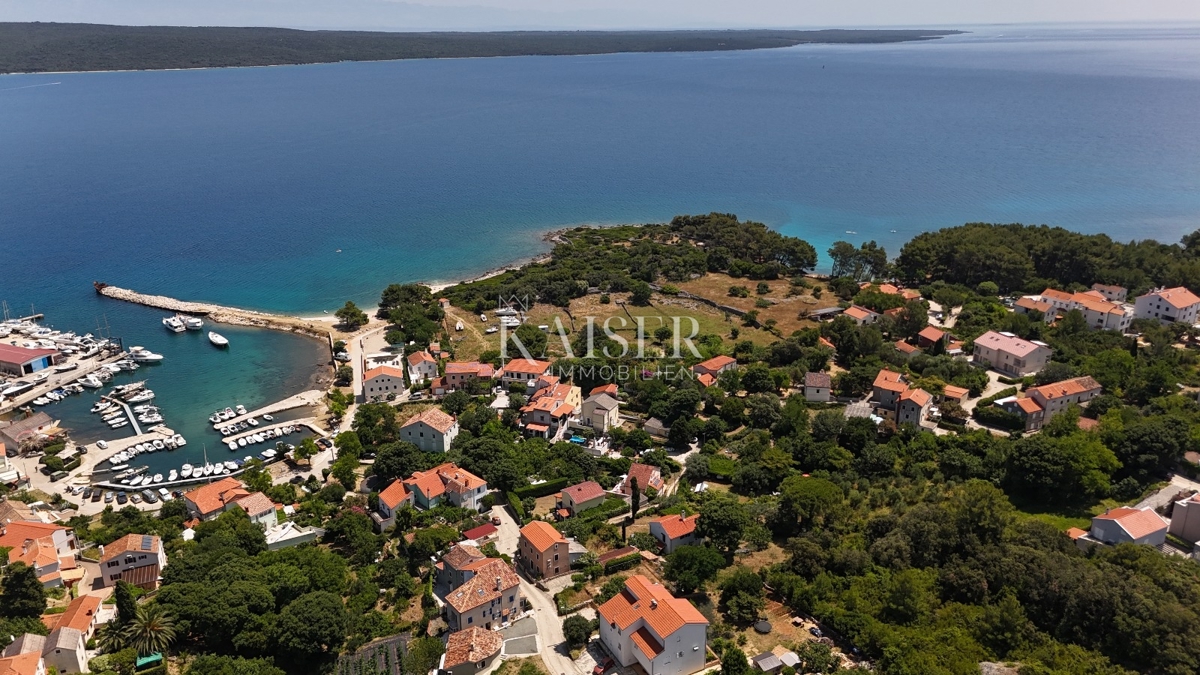 Otok Lošinj, Nerezine, hiša 74m2