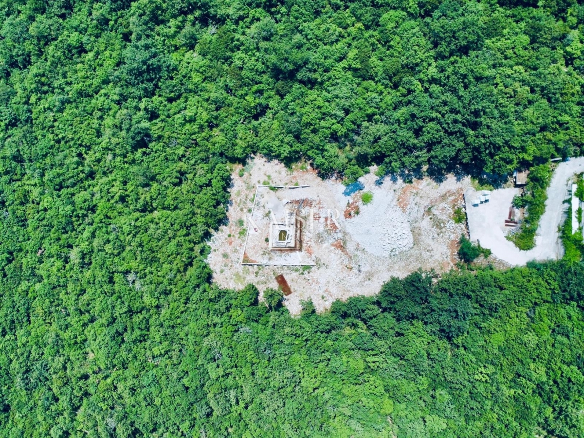 Opatija, Veprinac – Zemljišče s fenomenalnim razgledom in dovoljenjem za luksuzno vilo