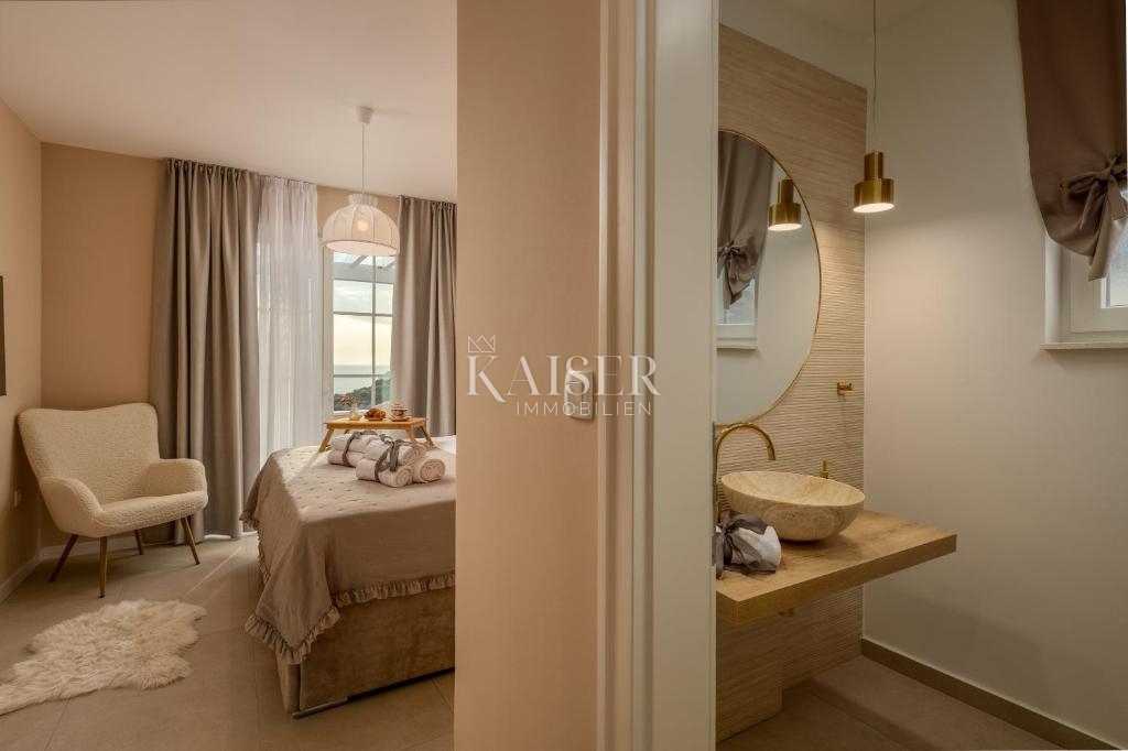 Vila Ražanj, Rogoznica, 230m2