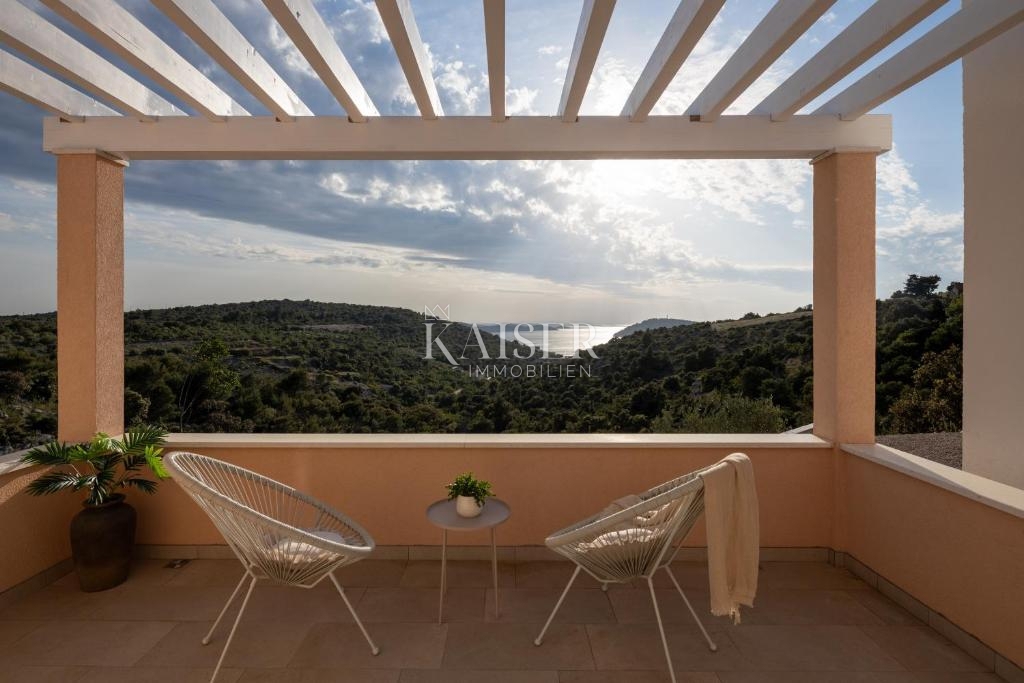 Vila Ražanj, Rogoznica, 230m2