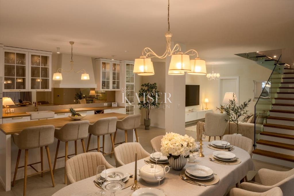Vila Ražanj, Rogoznica, 230m2