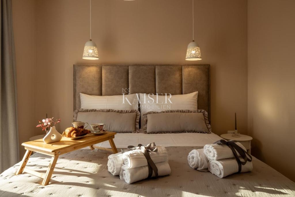 Vila Ražanj, Rogoznica, 230m2