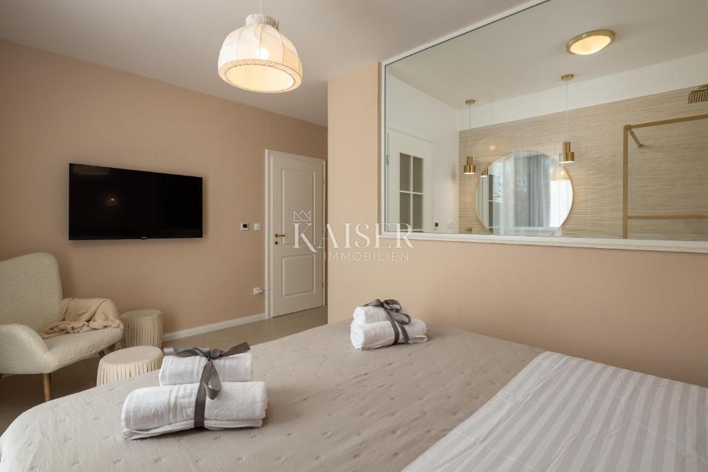 Vila Ražanj, Rogoznica, 230m2