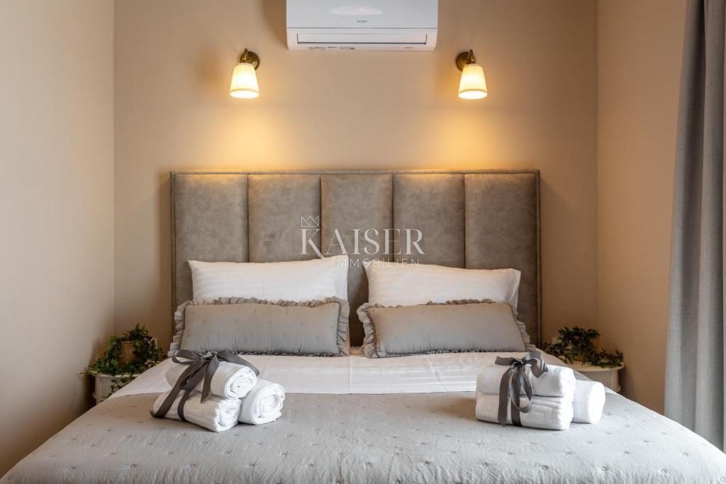 Vila Ražanj, Rogoznica, 230m2
