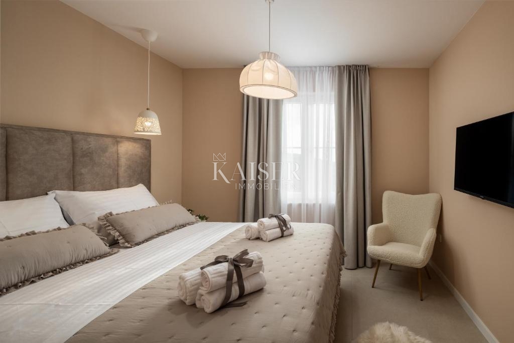 Vila Ražanj, Rogoznica, 230m2