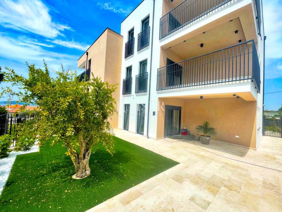 Zadar, Bibinje - luksuzno stanovanje 77 m2 ob morju.