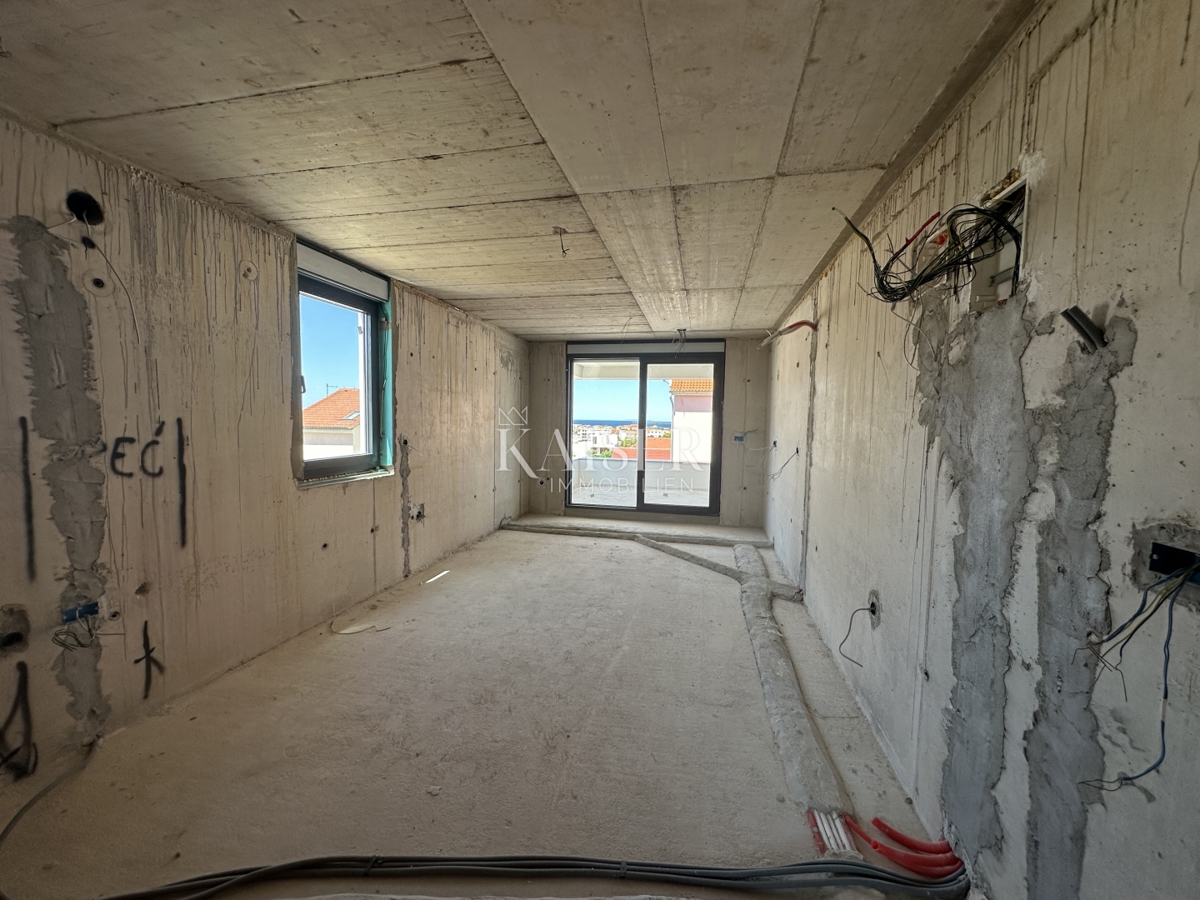 Pag, Povljana - trosobno stanovanje 98,8 m2, 180 m od morja
