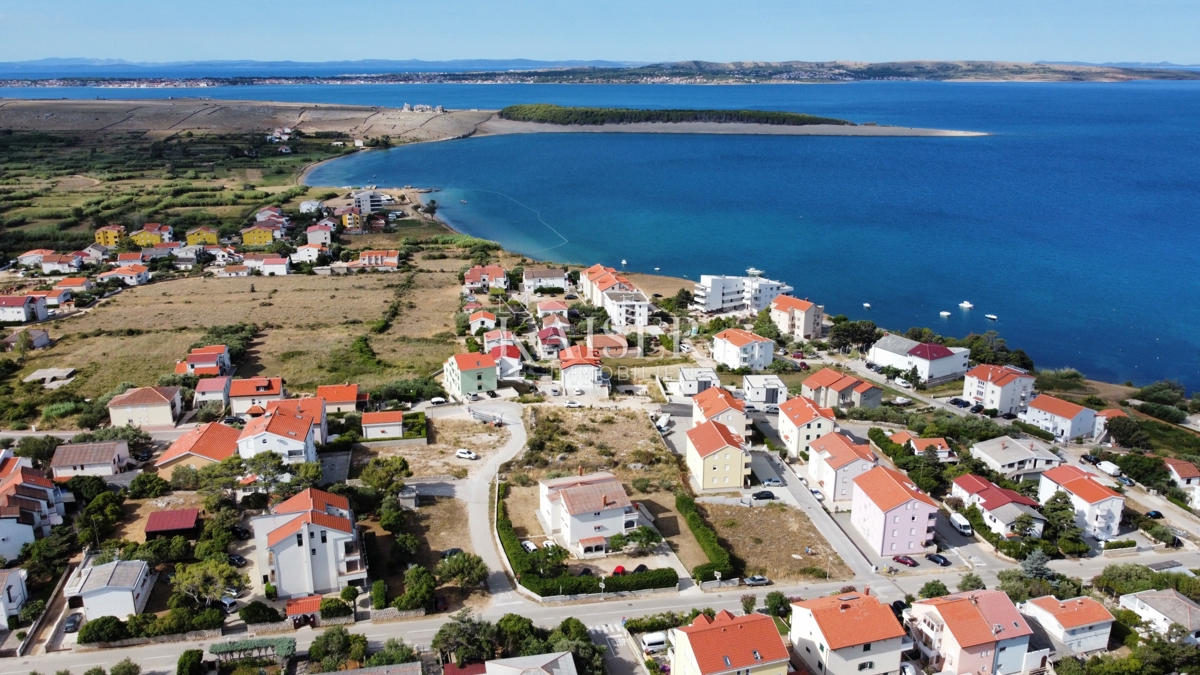Pag, Povljana - trosobno stanovanje 98,8 m2, 180 m od morja