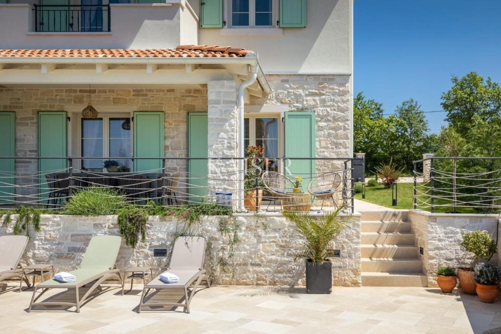 Istra - Višnjan, čudovita kamnita mediteranska vila 