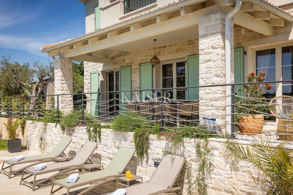 Istra - Višnjan, čudovita kamnita mediteranska vila 