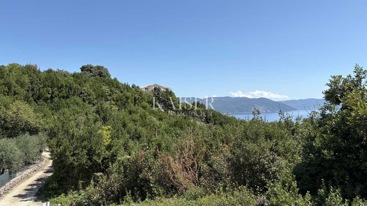 Opatija, Brseč - zemljišče s projektom, 740 m2