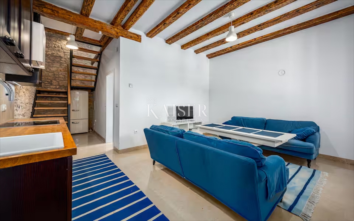 Istra, Labin - priložnost, hiša z bazenom na veliki parceli in pogledom na morje, 120 m2 