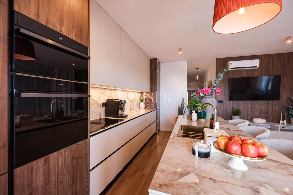 Zadar, Višnjik - Luksuzni penthouse v novogradnji z možnostjo strešne terase