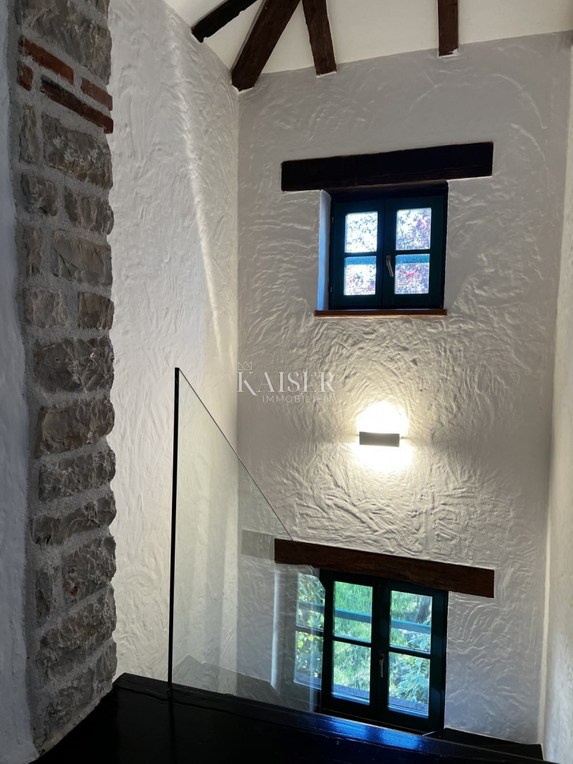 Istra, Tinjan - kamnita vila z bazenom