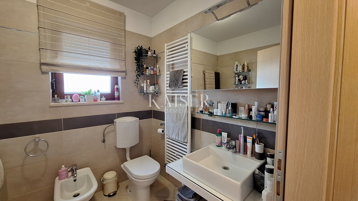 Opatija, Bregi, novogradnja, trisobno stanovanje, 99 m2 s teraso in kaminom