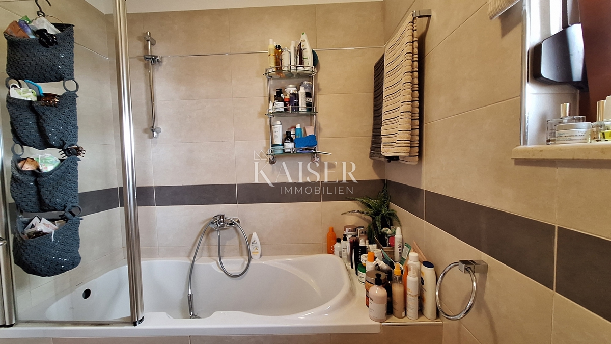 Opatija, Bregi, novogradnja, trisobno stanovanje, 99 m2 s teraso in kaminom