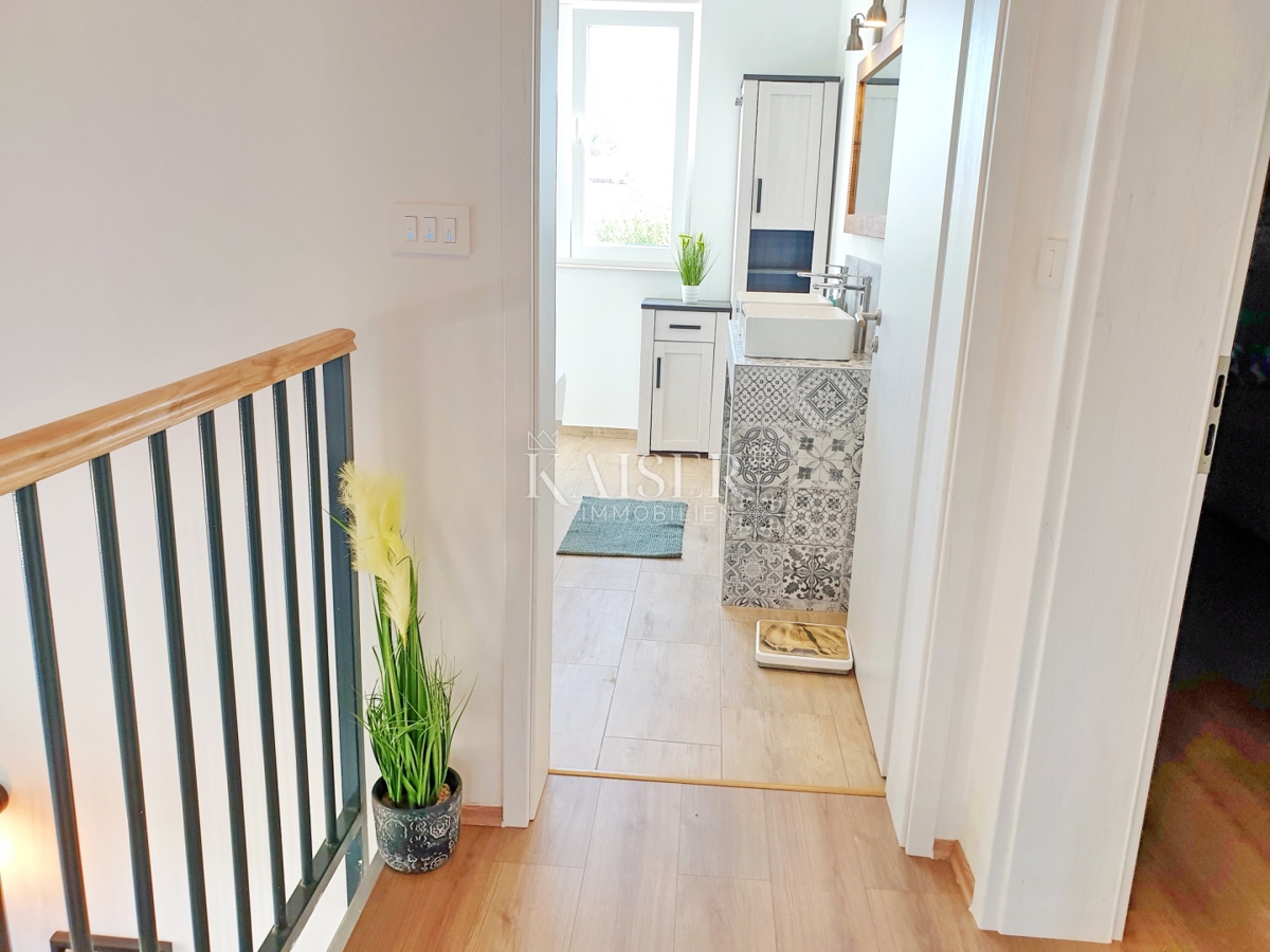 Hiša Valdebek, Pula, 182,85m2