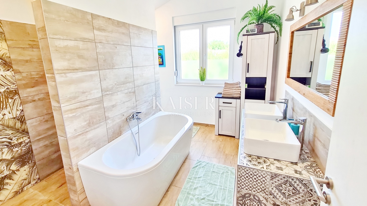 Hiša Valdebek, Pula, 182,85m2