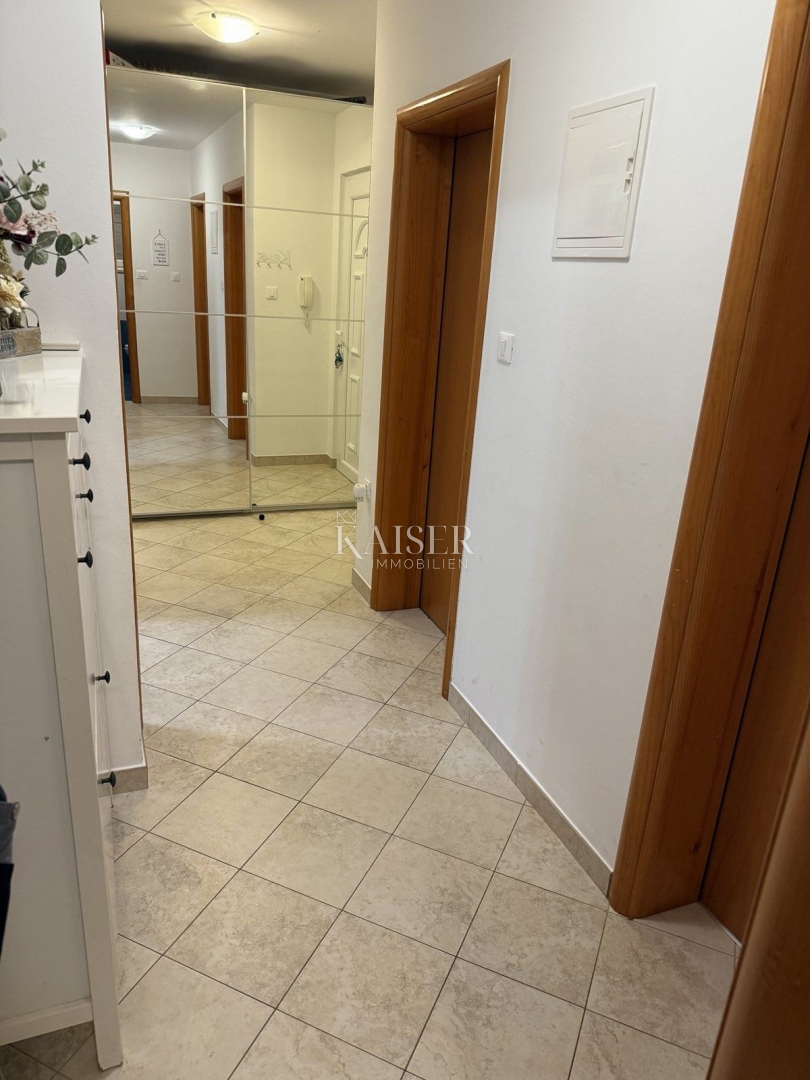 Istra, Žminj - 2 spalnici + dnevna soba v središču Žminja 