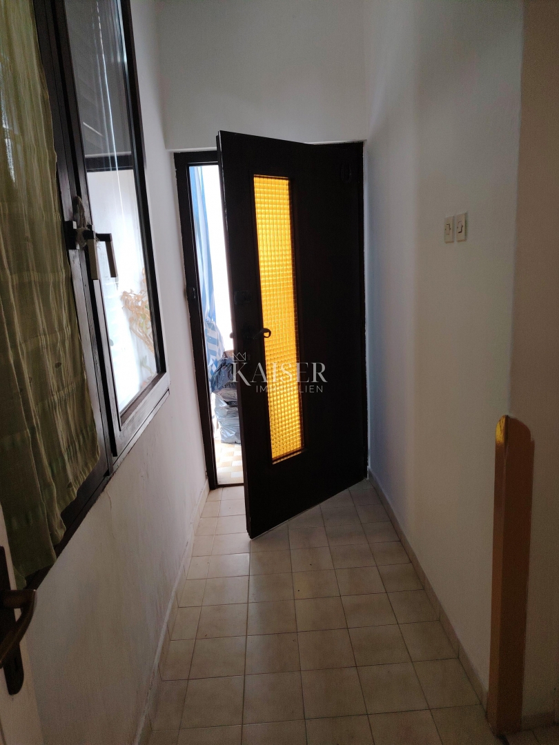 Istra. Pula. stanovanje - trisobno stanovanje 74m2 plus podstrešje 50m2