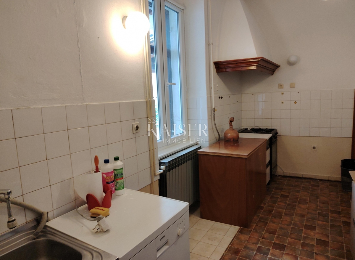 Istra. Pula. stanovanje - trisobno stanovanje 74m2 plus podstrešje 50m2