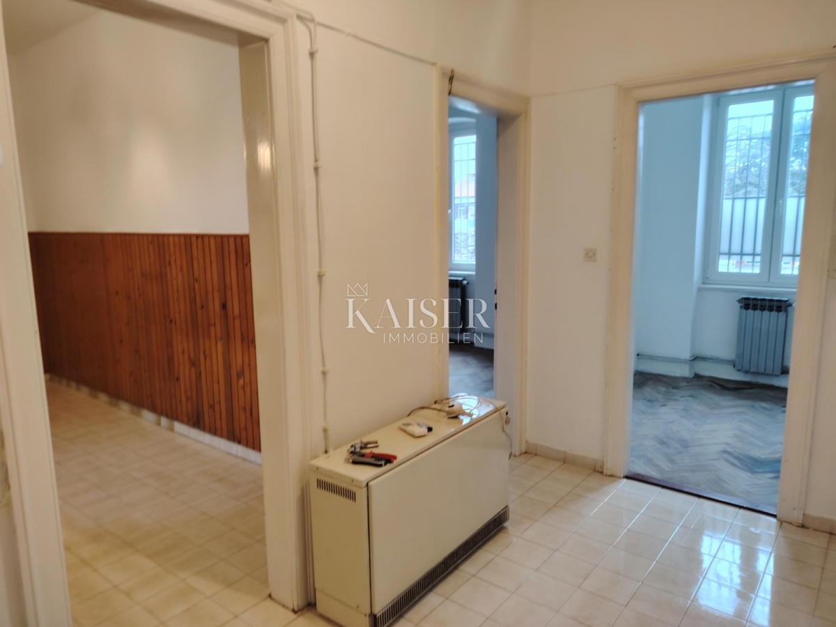 Istra. Pula. stanovanje - trisobno stanovanje 74m2 plus podstrešje 50m2