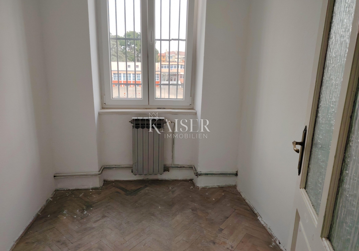 Istra. Pula. stanovanje - trisobno stanovanje 74m2 plus podstrešje 50m2