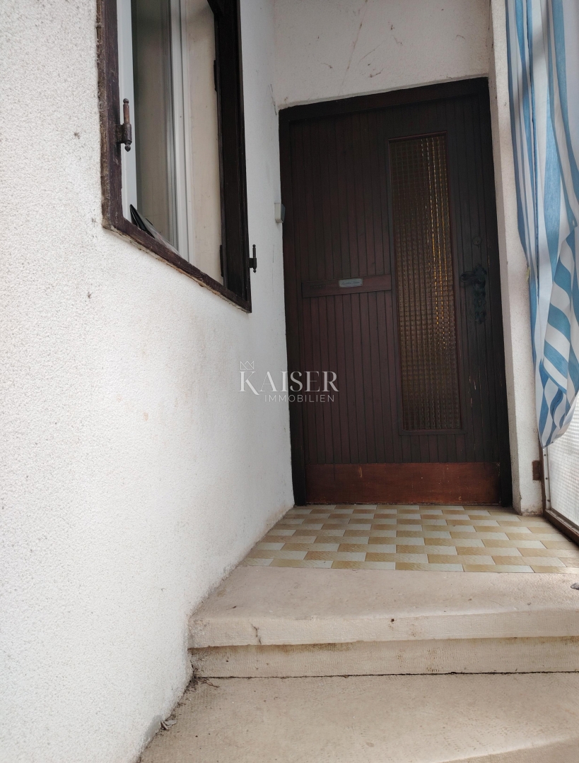 Istra. Pula. stanovanje - trisobno stanovanje 74m2 plus podstrešje 50m2