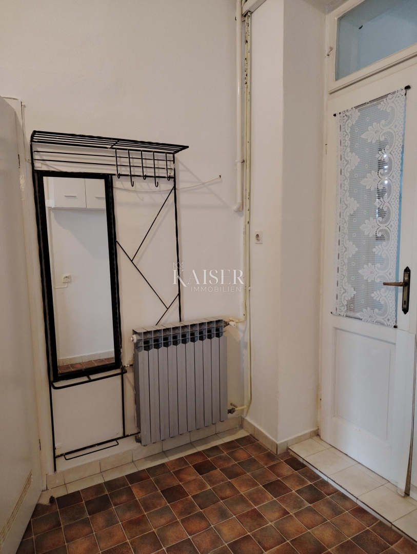 Istra. Pula. stanovanje - trisobno stanovanje 74m2 plus podstrešje 50m2