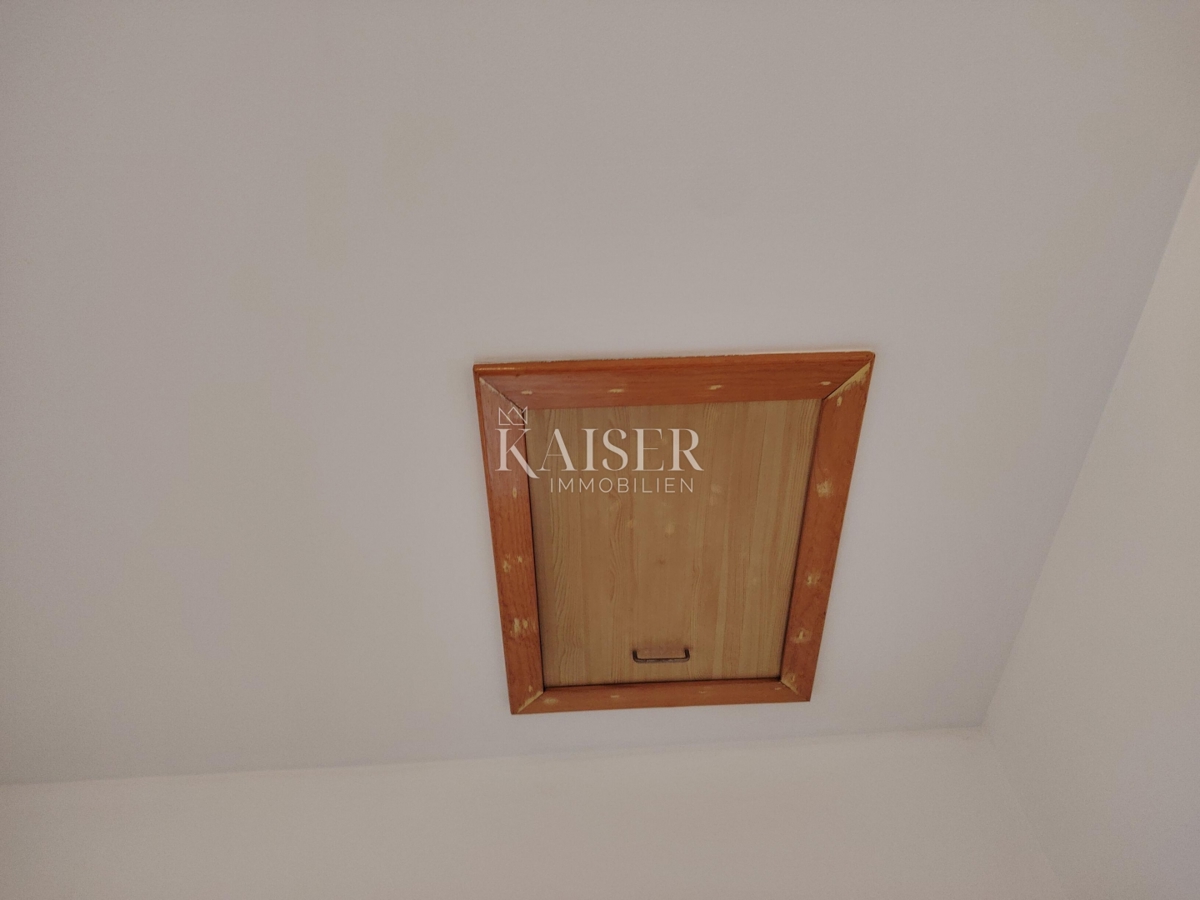 Istra. Pula. stanovanje - trisobno stanovanje 74m2 plus podstrešje 50m2