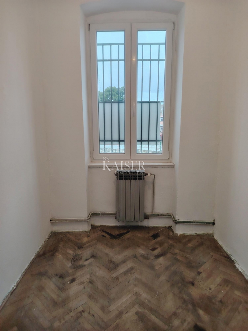 Istra. Pula. stanovanje - trisobno stanovanje 74m2 plus podstrešje 50m2