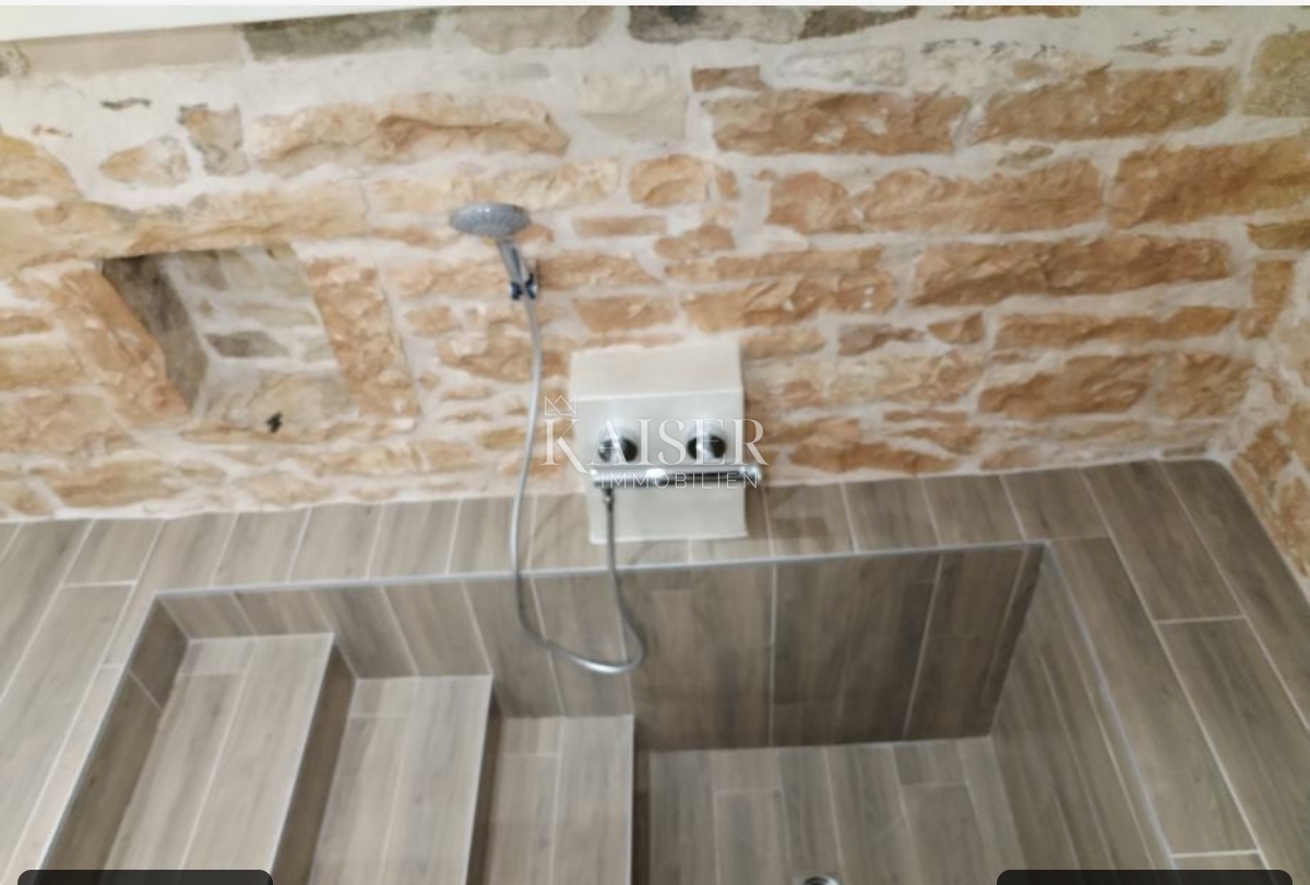 Istra, Barban - prenovljena hiša z bazenom