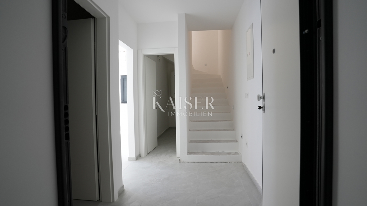 Stanovanje Vodice, 152m2