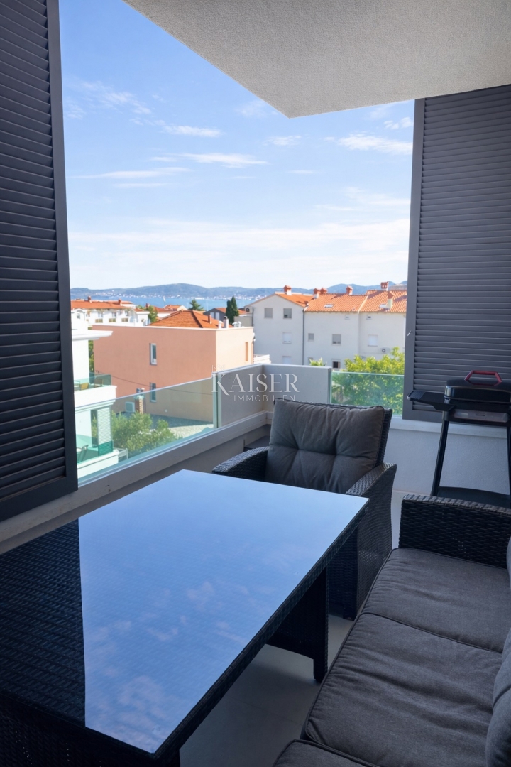 Zadar–Borik | Moderno trisobno stanovanje z dvema balkonoma in pogledom na morje