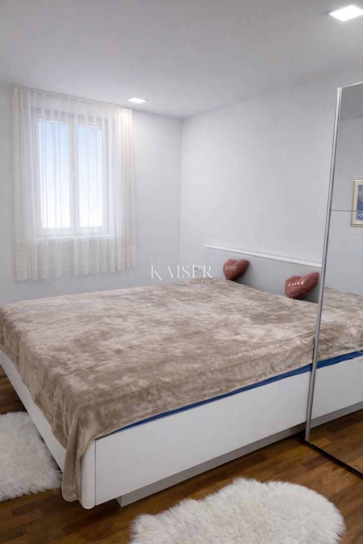 Zadar–Borik | Moderno trisobno stanovanje z dvema balkonoma in pogledom na morje