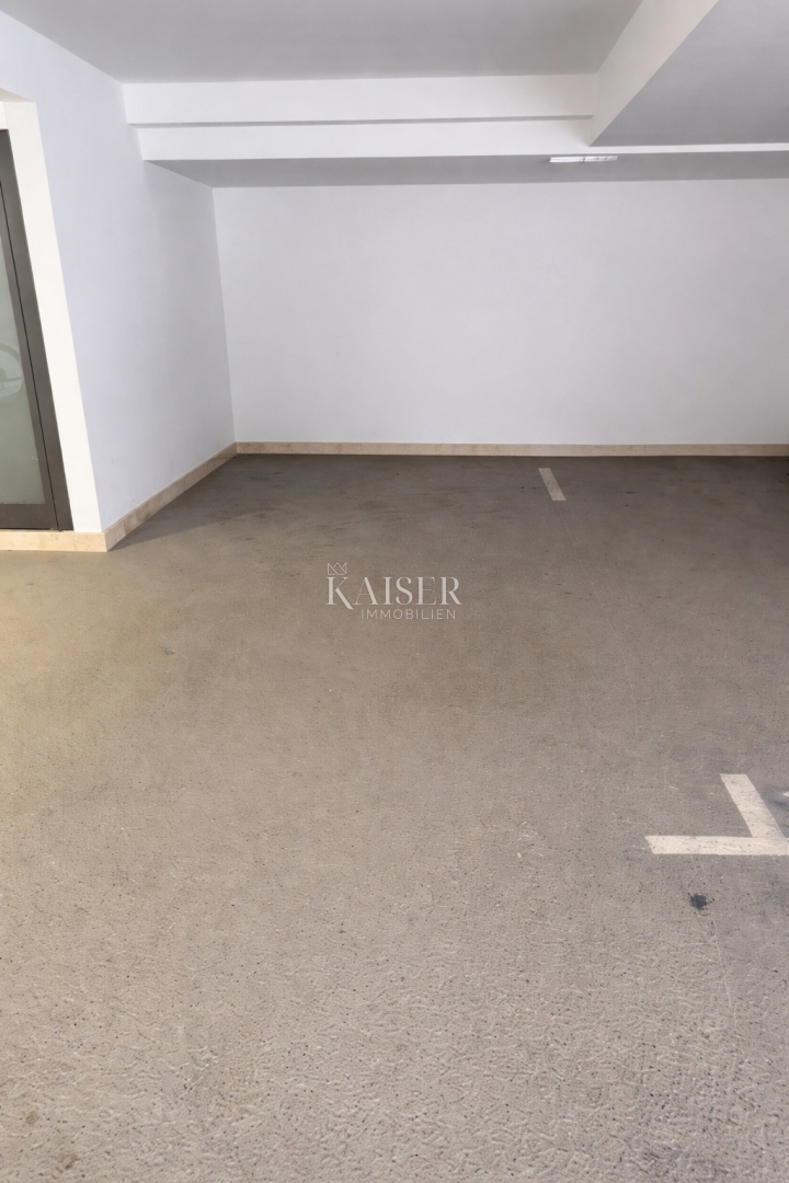 Zadar–Borik | Moderno trisobno stanovanje z dvema balkonoma in pogledom na morje