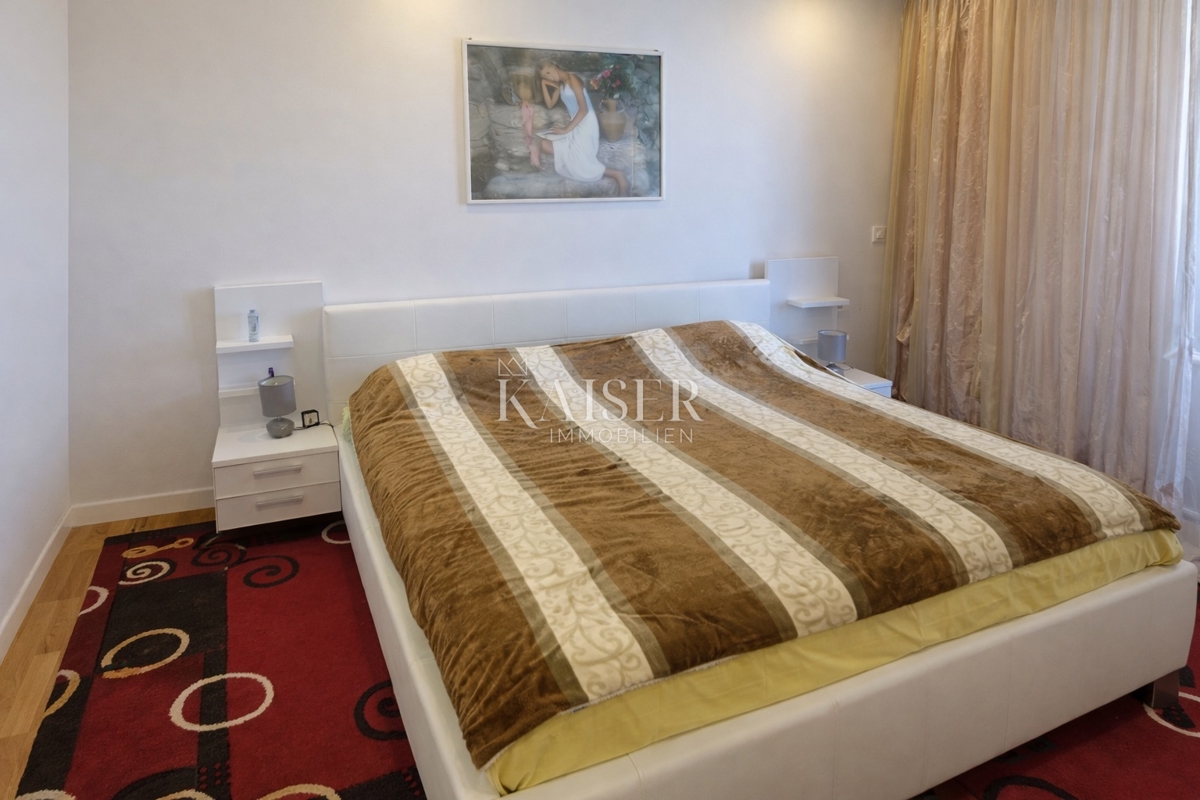 Zadar–Borik | Moderno trisobno stanovanje z dvema balkonoma in pogledom na morje