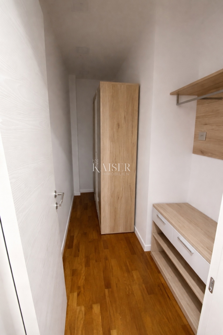 Zadar–Borik | Moderno trisobno stanovanje z dvema balkonoma in pogledom na morje