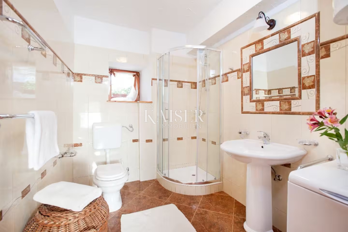 Istra, Marčana - Očarljiva hiša 180m2 na mirni lokaciji