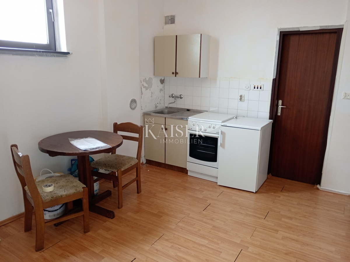 Barbariga, garsonjera v 1. nadstropju