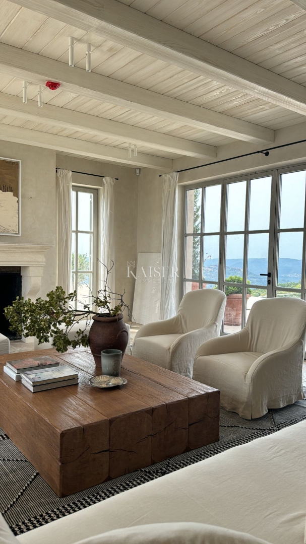 MOTOVUN, ISTRA, NAJPRESTIŽNEJŠA LUKSUZNA VILA V ISTRI